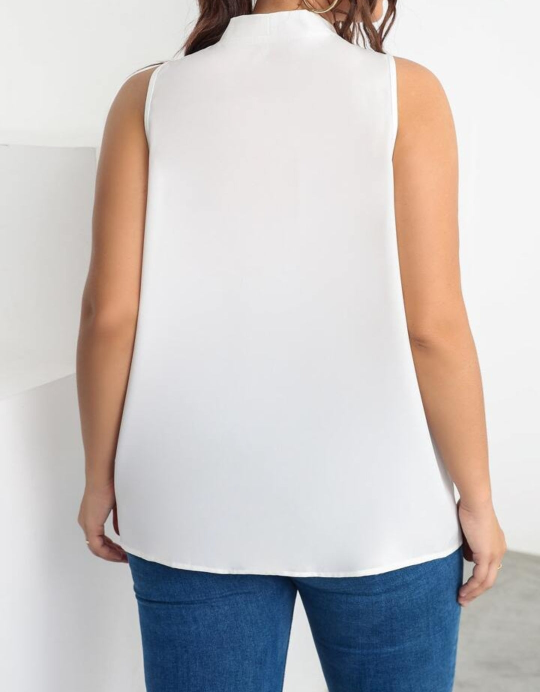 Plus Solid Sleeveless Tie Neck Blouse T190